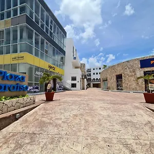 Plaza Paraiso By Riviera , Playa del Carmen México